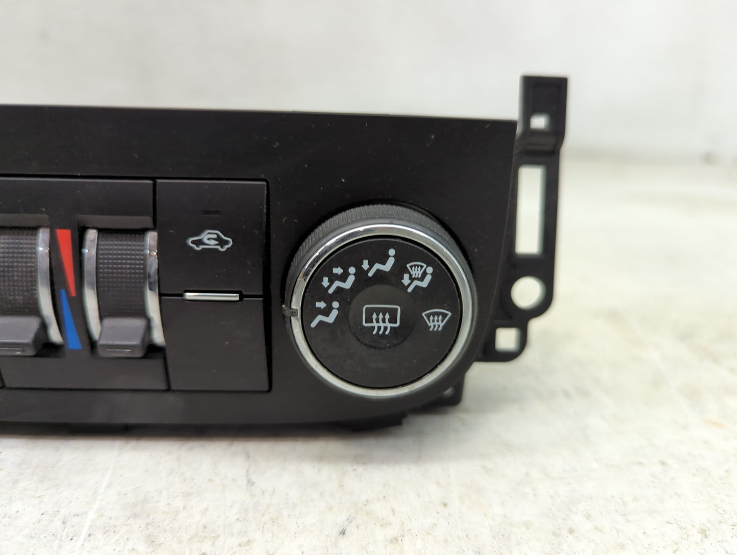 2014 Chevrolet Impala Climate Control Module Temperature AC/Heater Replacement P/N:22884767 Fits OEM Used Auto Parts - Oemus