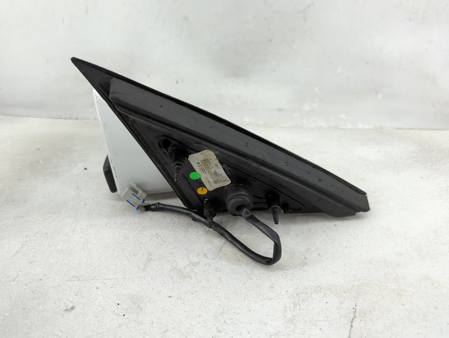 2006-2016 Chevrolet Impala Driver Side View Mirror - Left Door Mirror OEM Used - Oemusedautoparts1.com