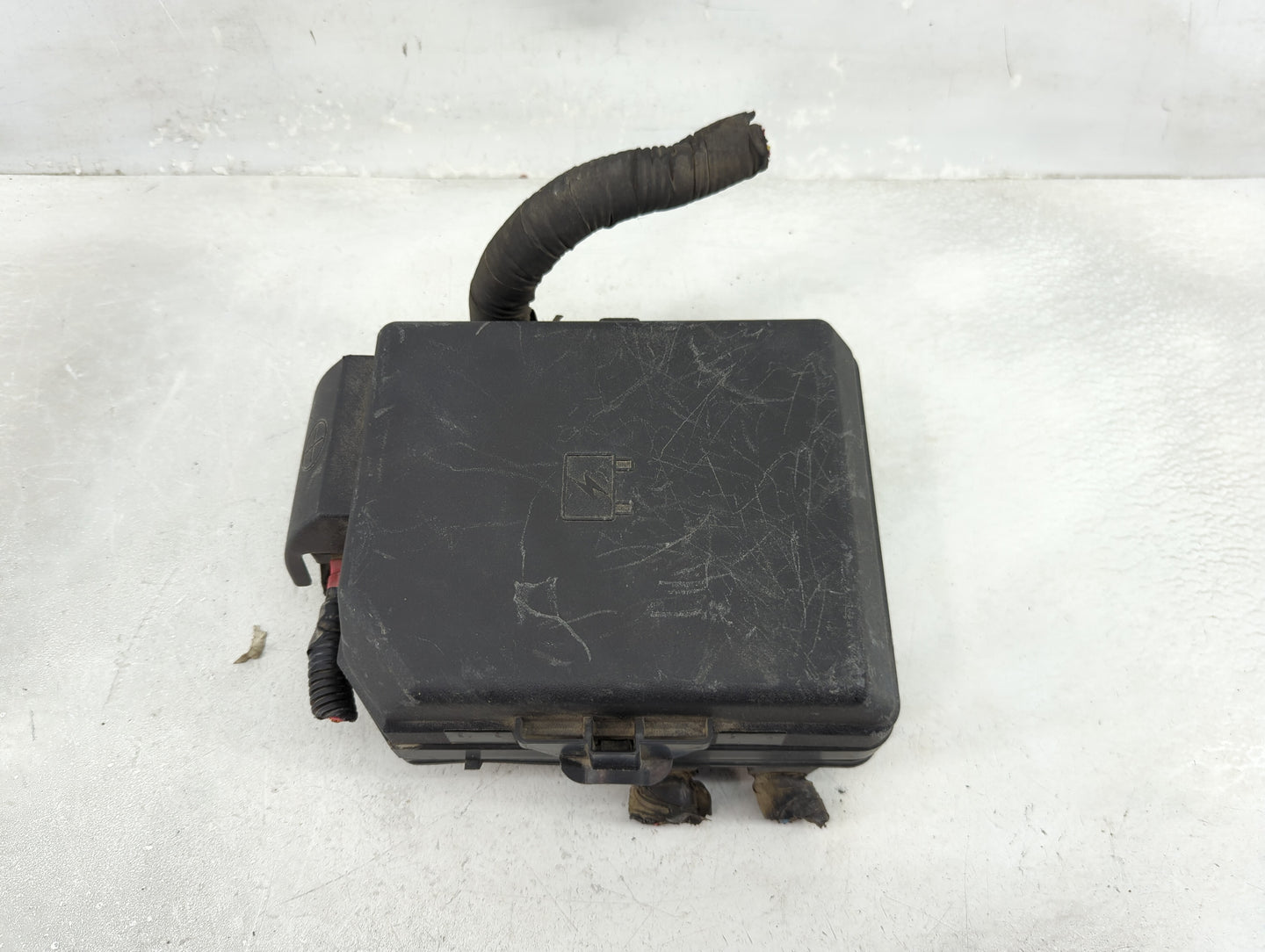 2012-2016 Chevrolet Impala Fusebox Fuse Box Panel Relay Module P/N:13786621-03 Fits Fits 2012 2013 2014 2015 2016 OEM Used A