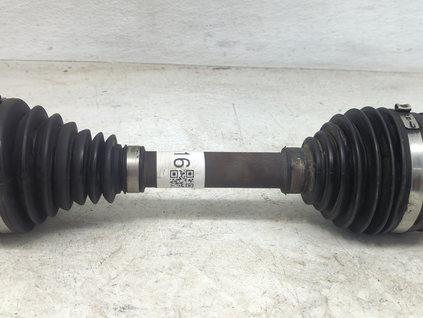 2012-2016 Chevrolet Impala Axle Shaft Front Driver Cv C/v - Oemusedautoparts1.com