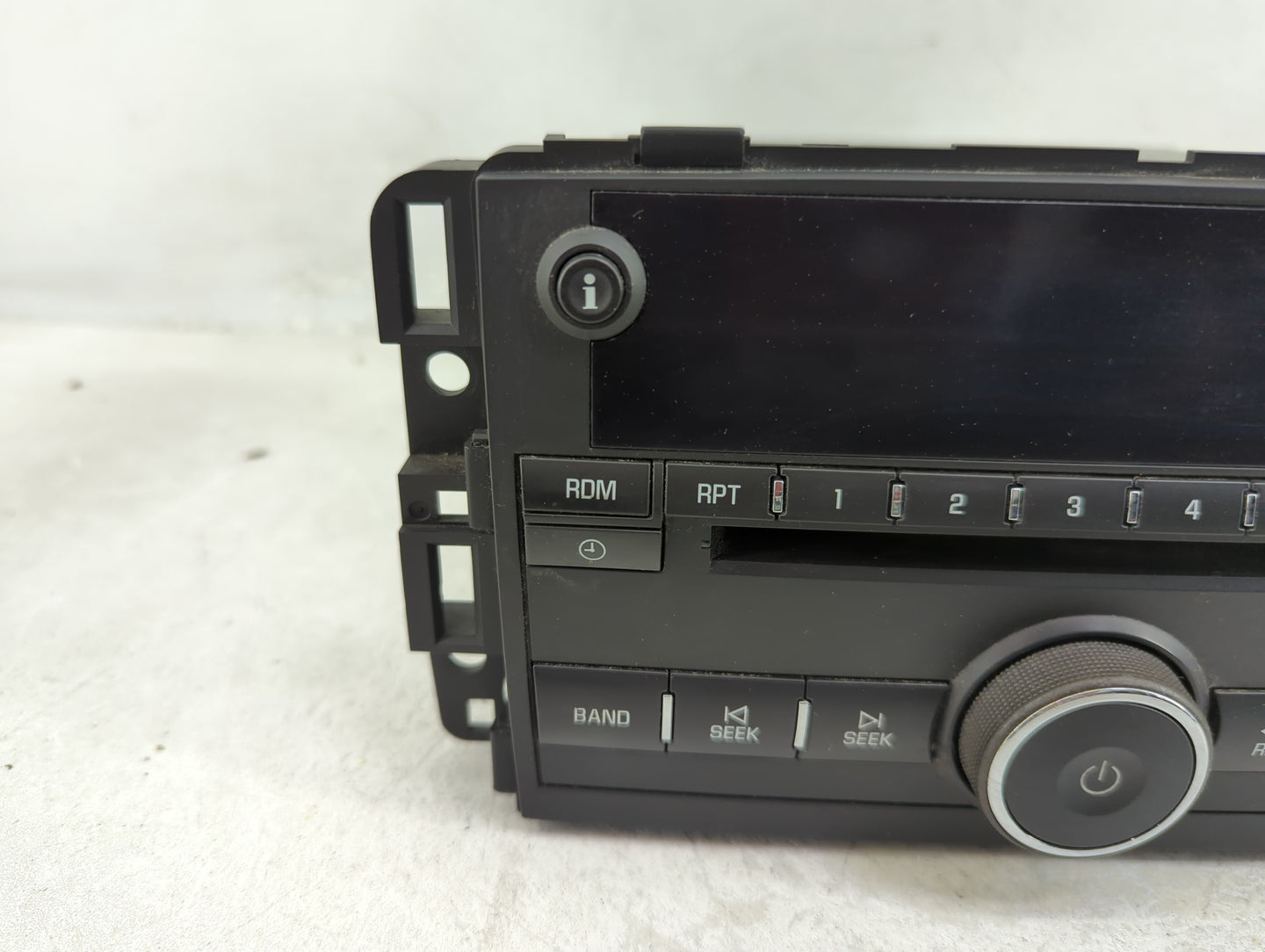 2009-2016 Chevrolet Impala Radio AM FM Cd Player Receiver Replacement P/N:121862-049 Fits OEM Used Auto Parts - Oemusedautop