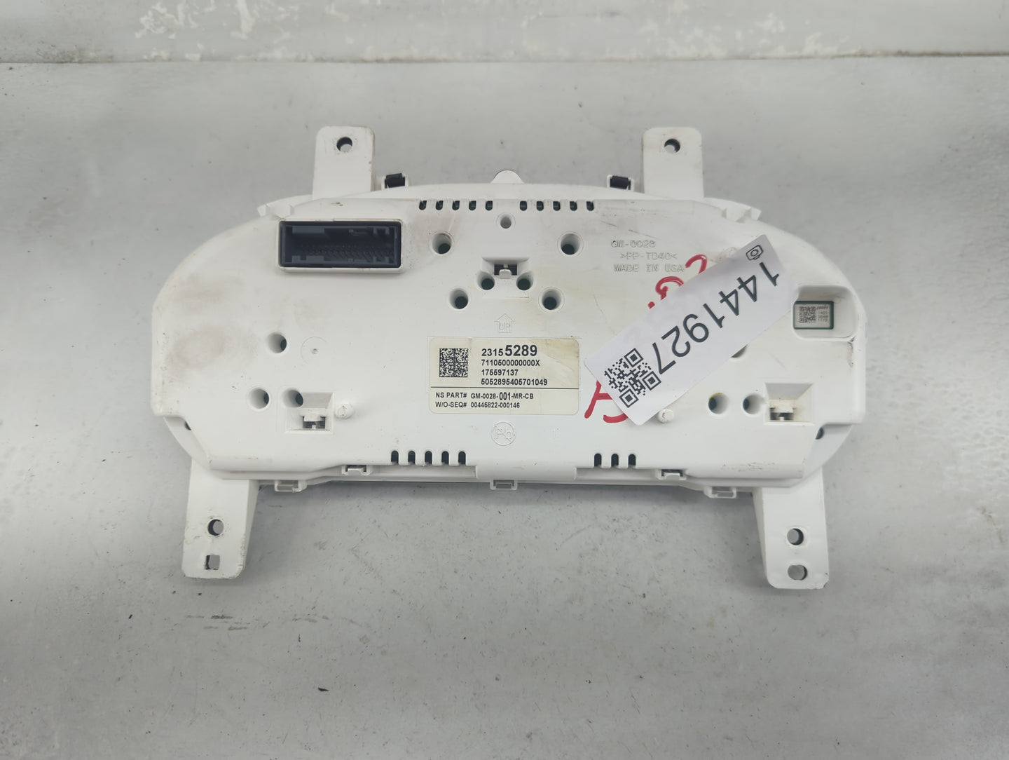 2014 Chevrolet Impala Instrument Cluster Speedometer Gauges P/N:23155289 GM-0028-001-MR-CB Fits OEM Used Auto Parts - Oemuse