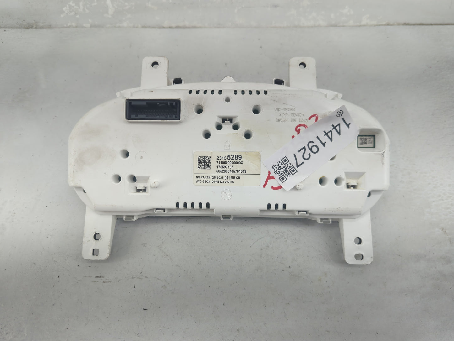 2014 Chevrolet Impala Instrument Cluster Speedometer Gauges P/N:23155289 GM-0028-001-MR-CB Fits OEM Used Auto Parts - Oemuse