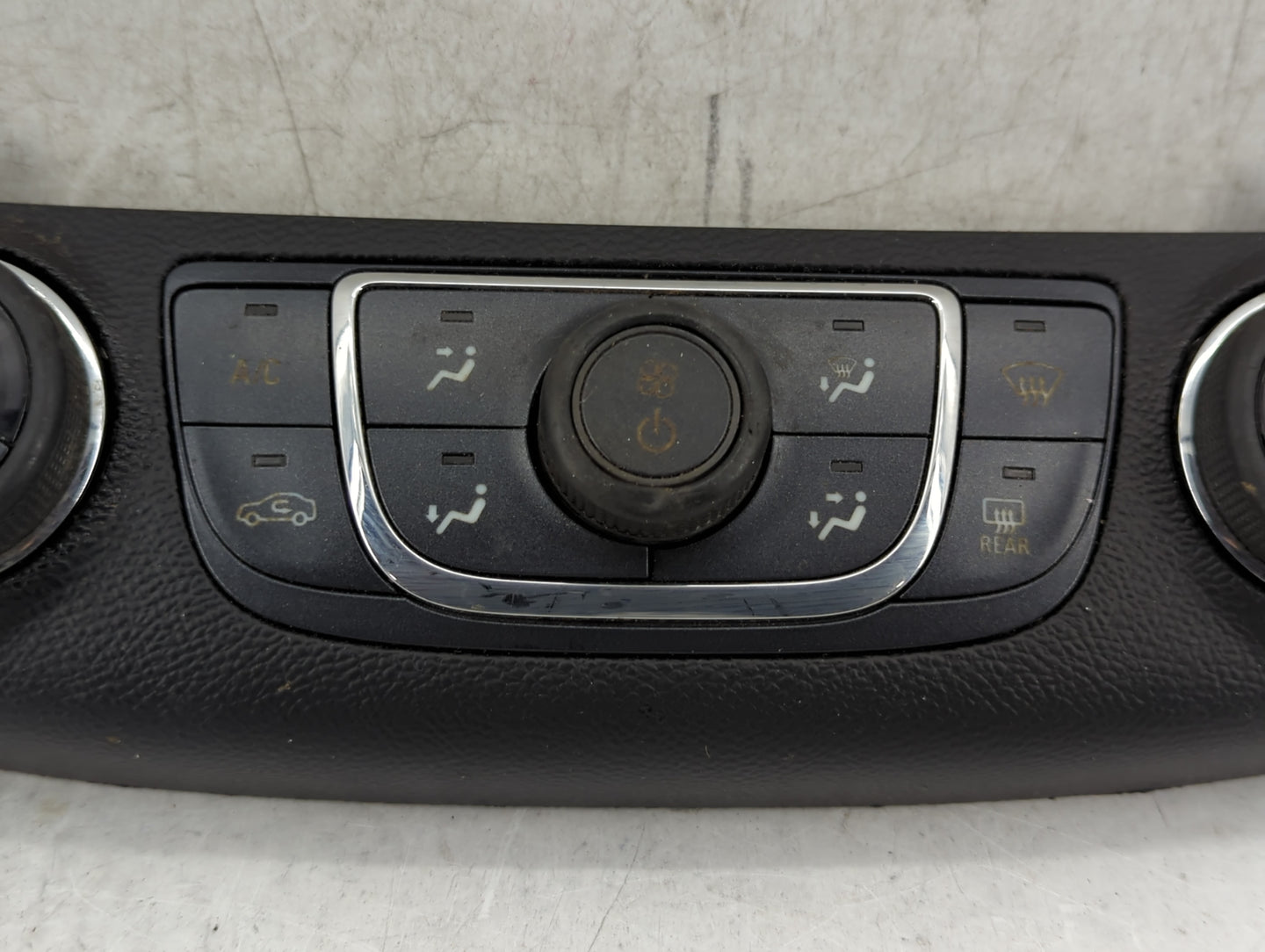 2014-2020 Chevrolet Impala Climate Control Module Temperature AC/Heater Replacement P/N:23113226 7379700000000X Fits OEM Use