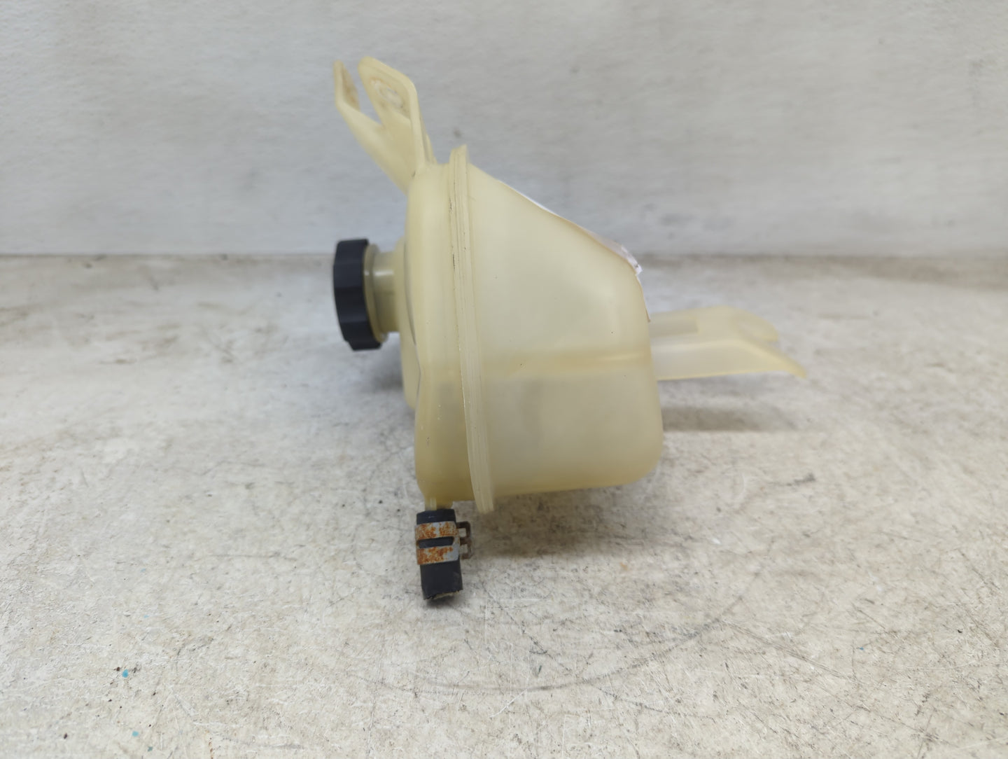 2012 Chevrolet Impala Radiator Coolant Overflow Expansion Tank Bottle 1449197 - Oemusedautoparts1.com