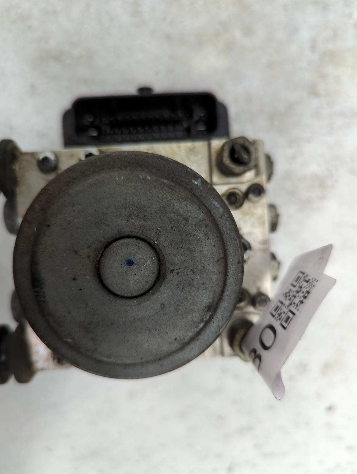 2014-2016 Chevrolet Impala Anti-Lock Brake ABS Pump Module Actuator OEM P/N:23183131 8511207, 59323621 Fits Fits 2014 2015 2