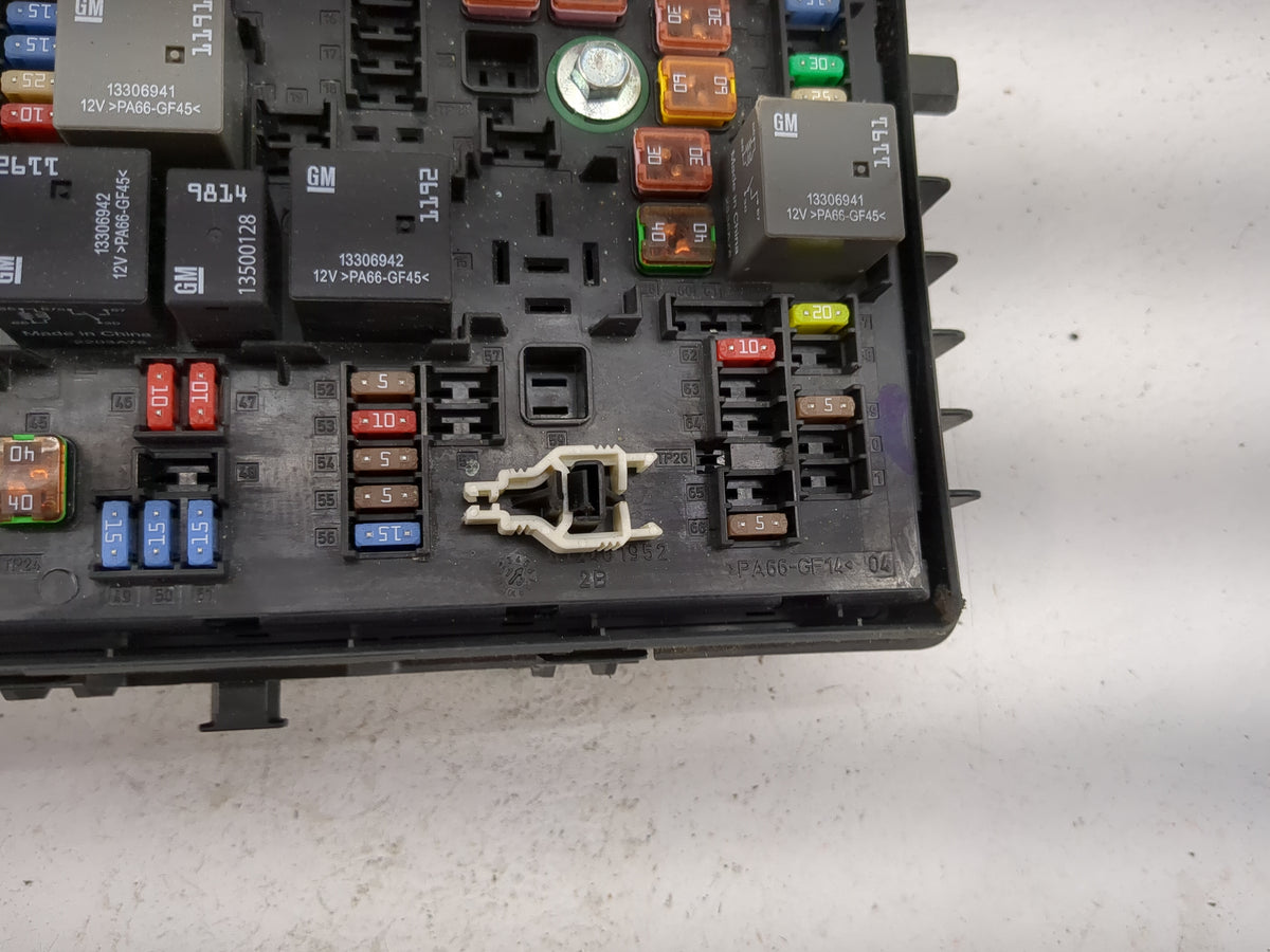 2014 Chevrolet Impala Fusebox Fuse Box Panel Relay Module P/N:13472072 13306941, 13306942, 13500128, 13500126, 13500114 Fits