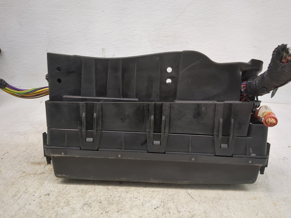 2014 Chevrolet Impala Fusebox Fuse Box Panel Relay Module P/N:20981711-02 Fits OEM Used Auto Parts - Oemusedautoparts1.com