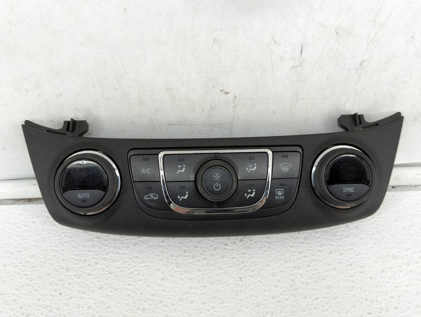 2014 Chevrolet Impala Climate Control Module Temperature AC/Heater Replacement P/N:23113226 Fits OEM Used Auto Parts - Oemus