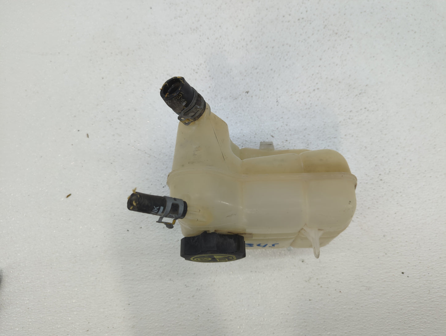 2014 Chevrolet Impala Radiator Coolant Overflow Expansion Tank Bottle 384687 - Oemusedautoparts1.com