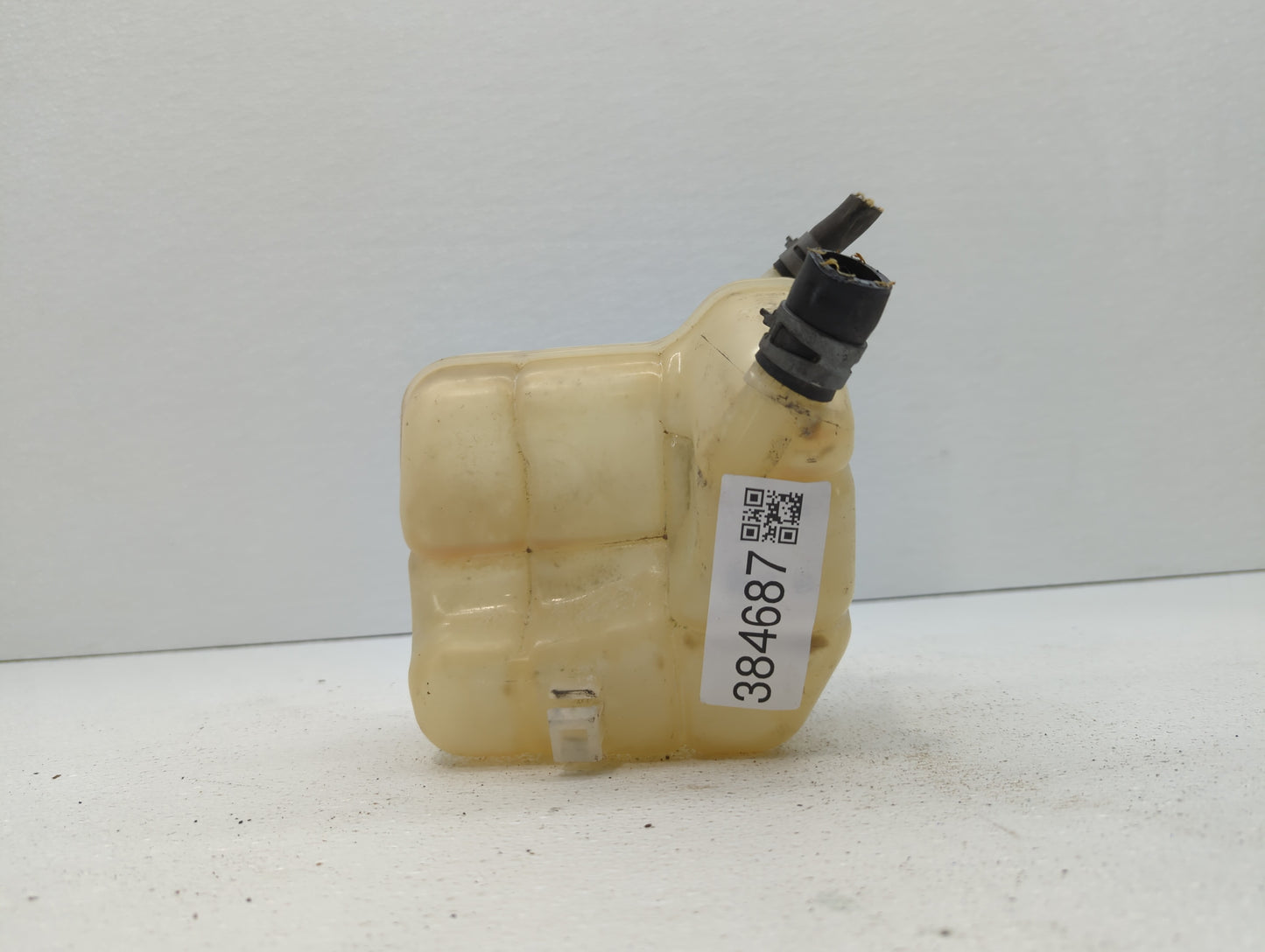 2014 Chevrolet Impala Radiator Coolant Overflow Expansion Tank Bottle 384687 - Oemusedautoparts1.com