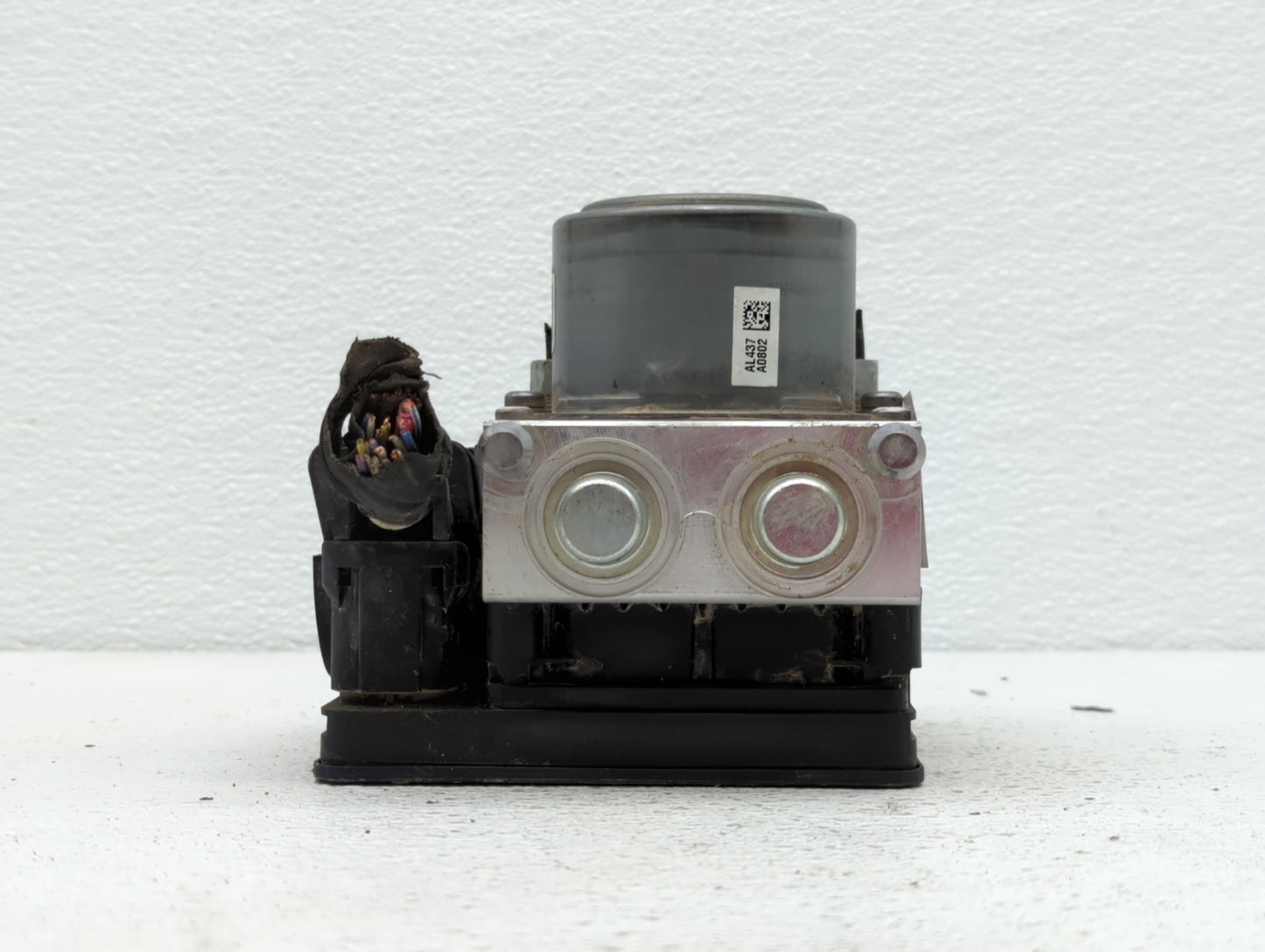 2014-2016 Chevrolet Impala ABS Pump Control Module Replacement P/N:23183129 Fits Fits 2014 2015 2016 OEM Used Auto Parts - O