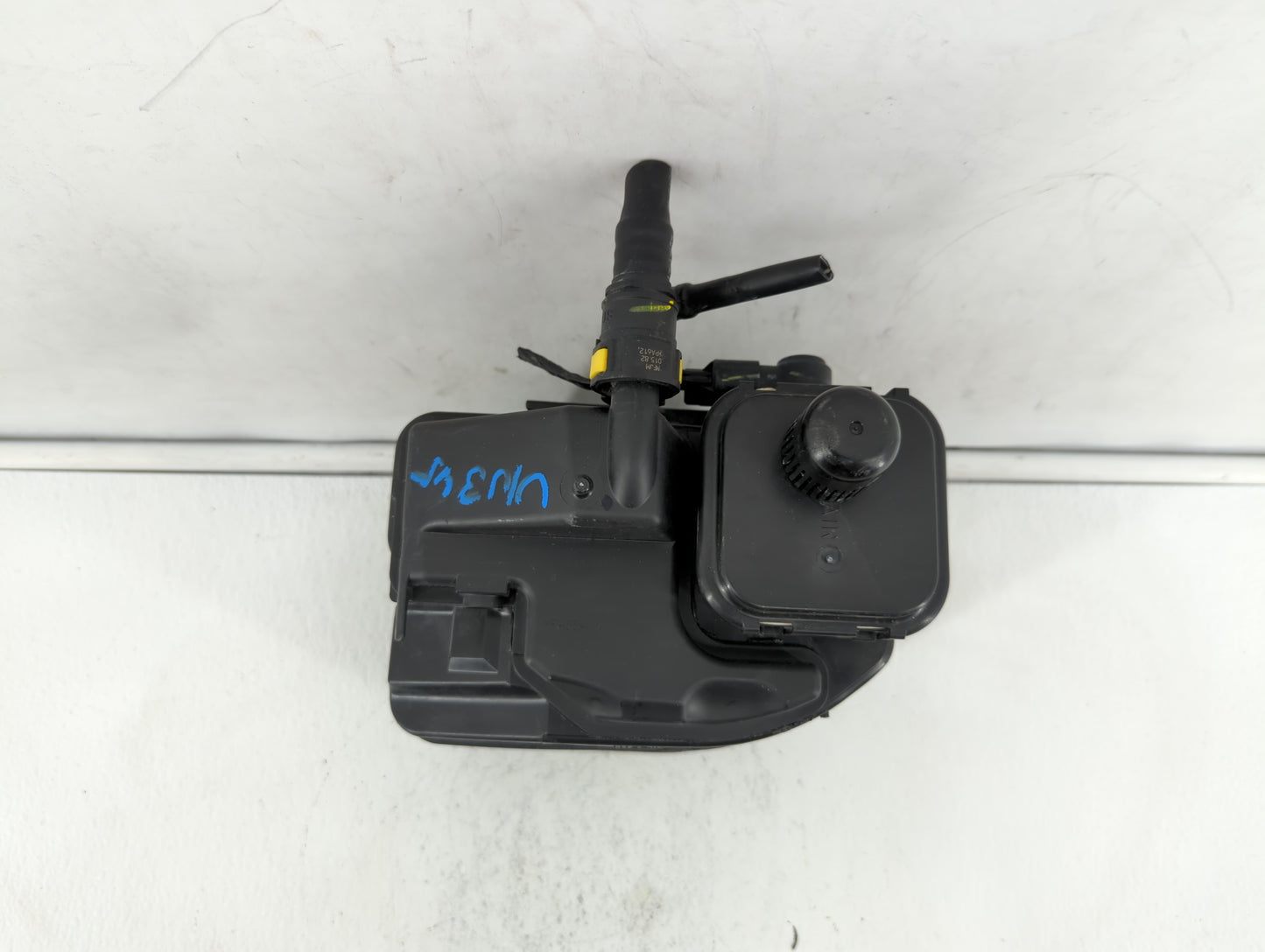2014 Chevrolet Impala Fuel Vapor Charcoal Canister Black - Oemusedautoparts1.com