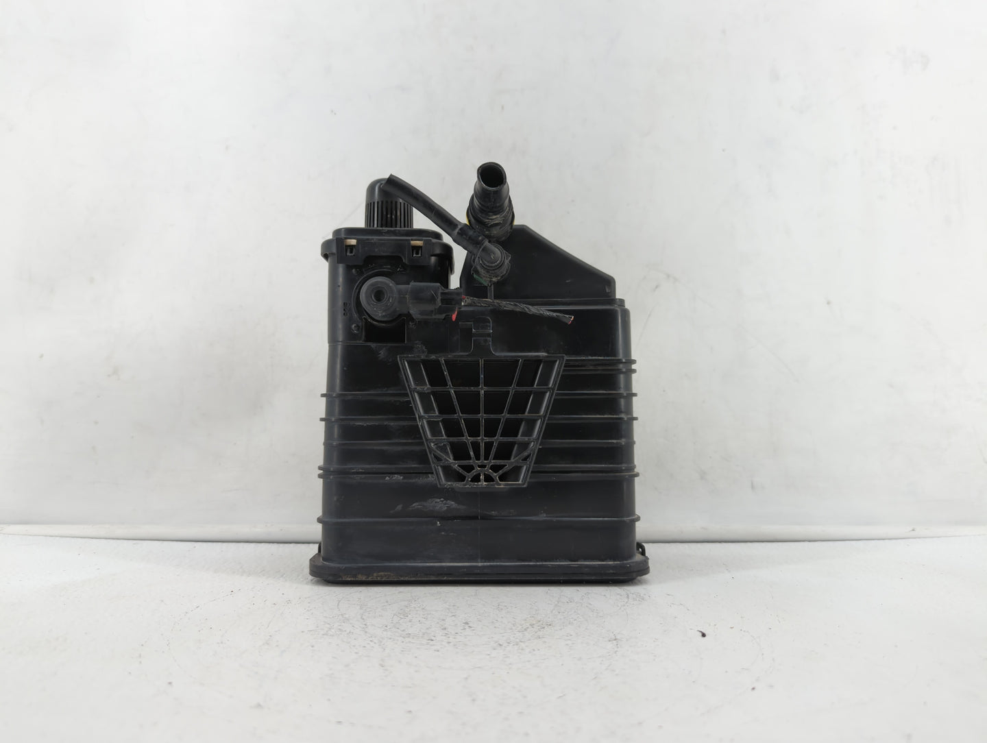 2014 Chevrolet Impala Fuel Vapor Charcoal Canister Black - Oemusedautoparts1.com