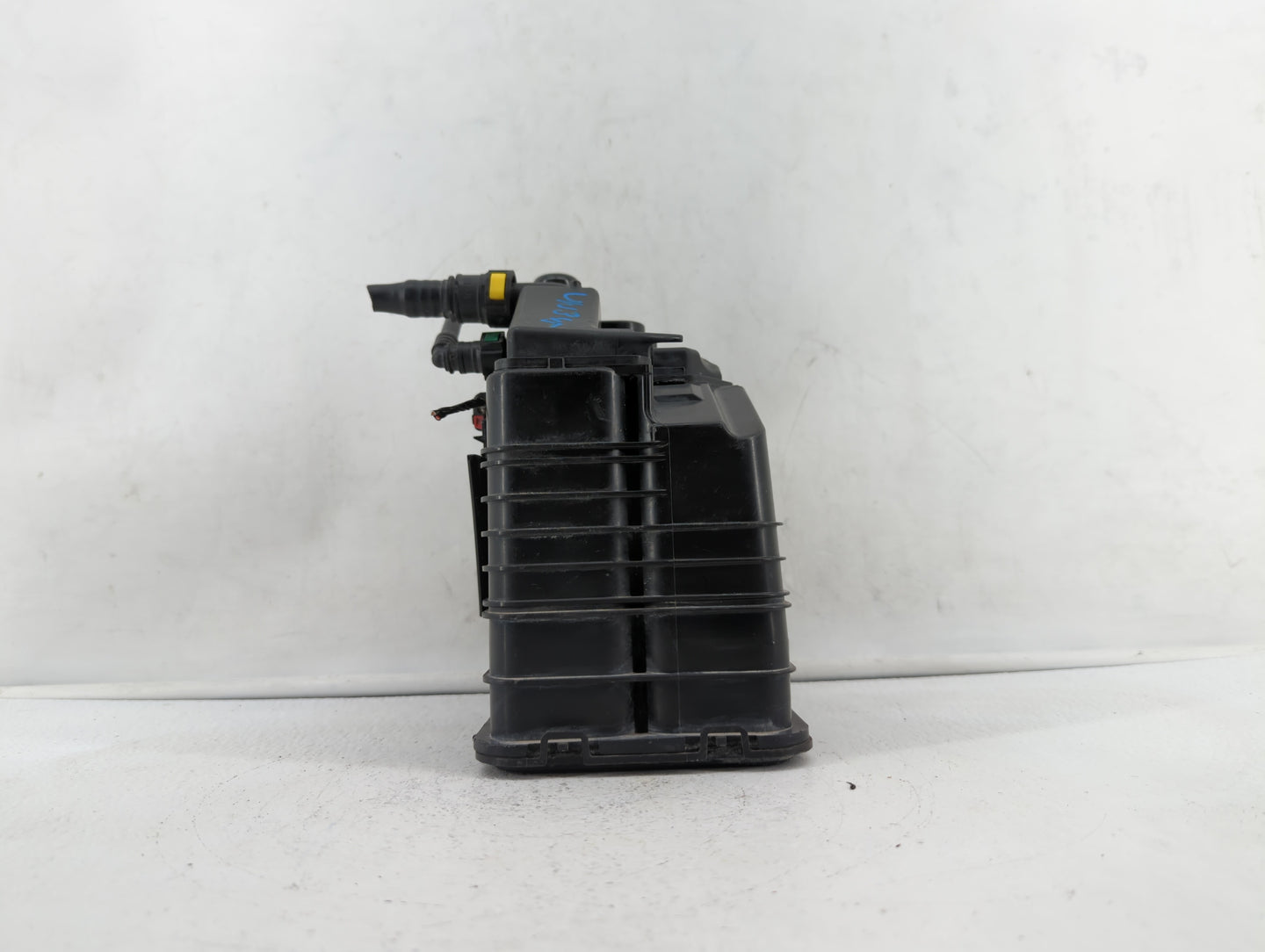 2014 Chevrolet Impala Fuel Vapor Charcoal Canister Black - Oemusedautoparts1.com