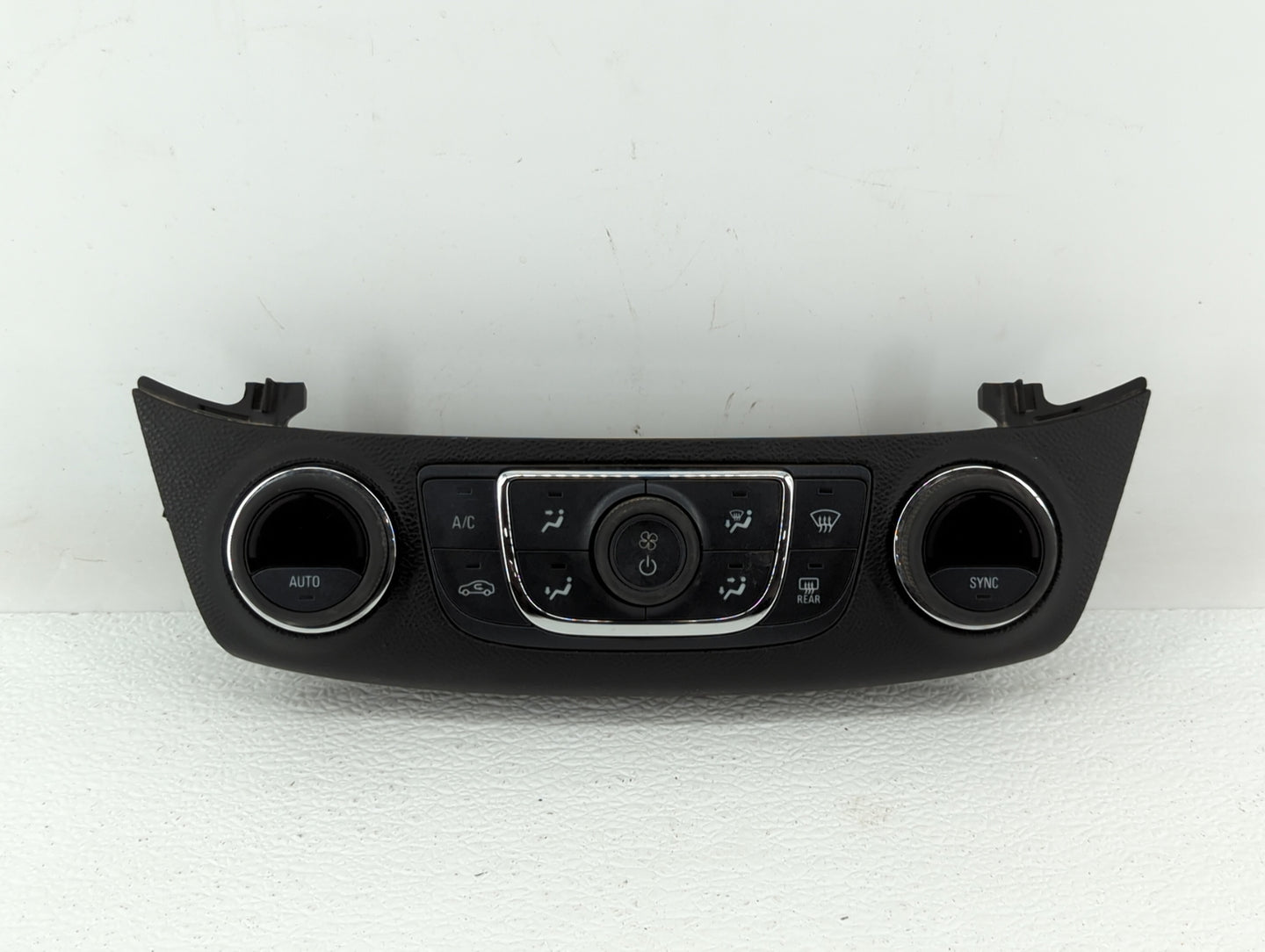2014 Chevrolet Impala Climate Control Module Temperature AC/Heater Replacement P/N:23113226 Fits OEM Used Auto Parts - Oemus