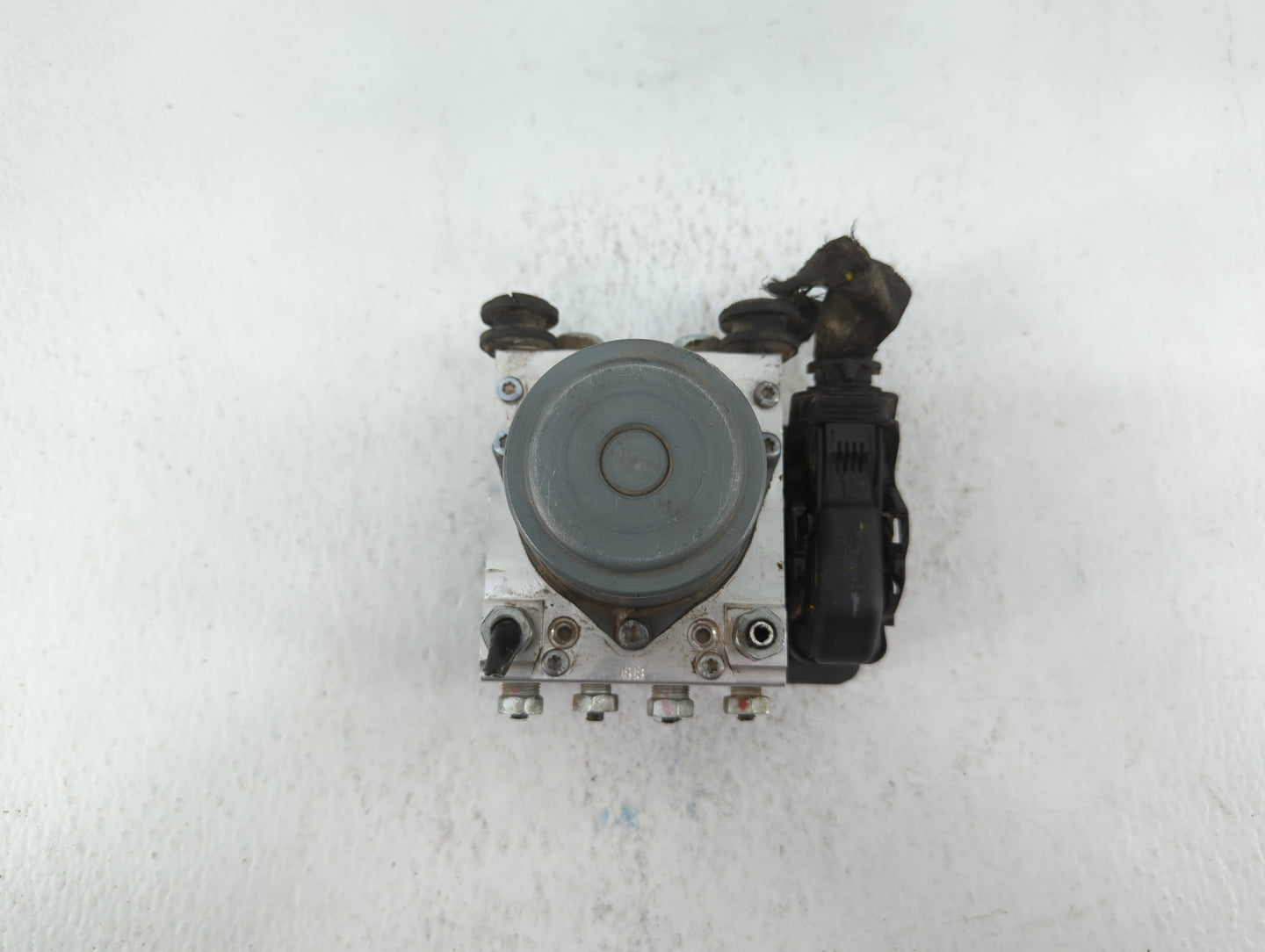2014-2016 Chevrolet Impala ABS Pump Control Module Replacement P/N:23142952 23492832, 23183129 Fits Fits 2014 2015 2016 OEM 