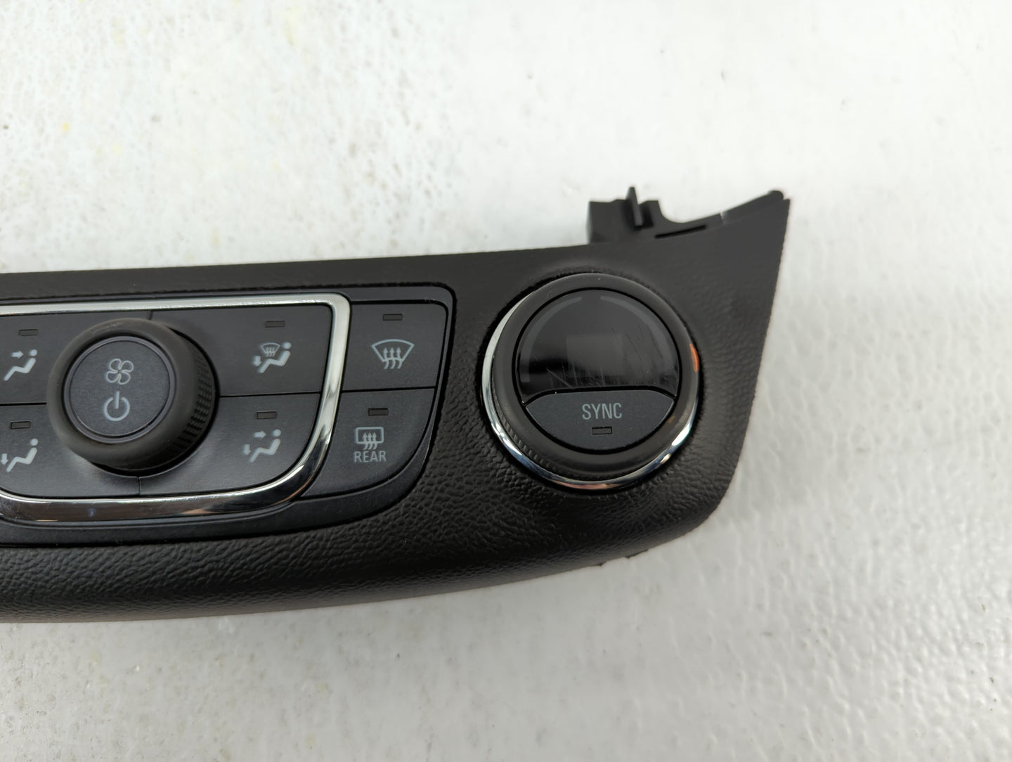 2014 Chevrolet Impala Climate Control Module Temperature AC/Heater Replacement P/N:23113226 Fits OEM Used Auto Parts - Oemus