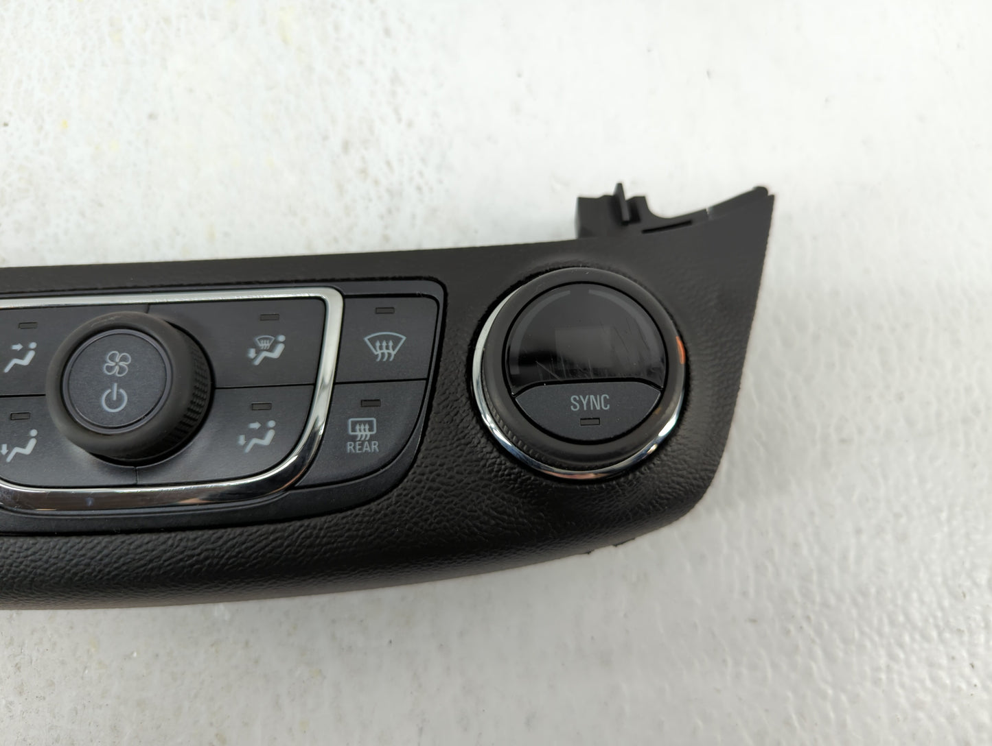 2014 Chevrolet Impala Climate Control Module Temperature AC/Heater Replacement P/N:23113226 Fits OEM Used Auto Parts - Oemus
