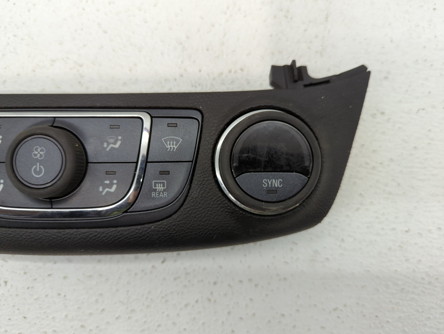 2014 Chevrolet Impala Climate Control Module Temperature AC/Heater Replacement P/N:23113226 Fits OEM Used Auto Parts - Oemus