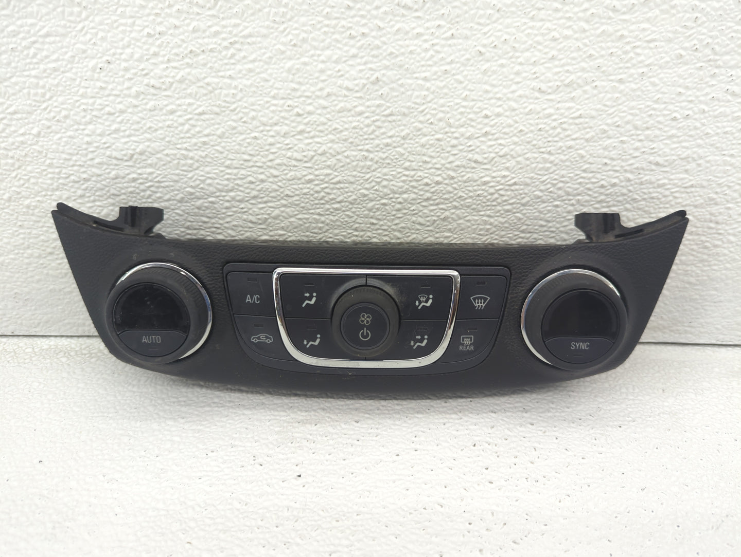 2014 Chevrolet Impala Climate Control Module Temperature AC/Heater Replacement P/N:23113226 Fits OEM Used Auto Parts - Oemus