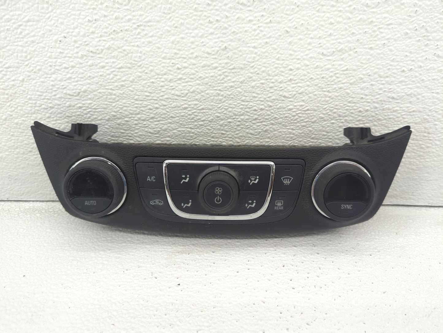 2014 Chevrolet Impala Climate Control Module Temperature AC/Heater Replacement P/N:23113226 Fits OEM Used Auto Parts - Oemus