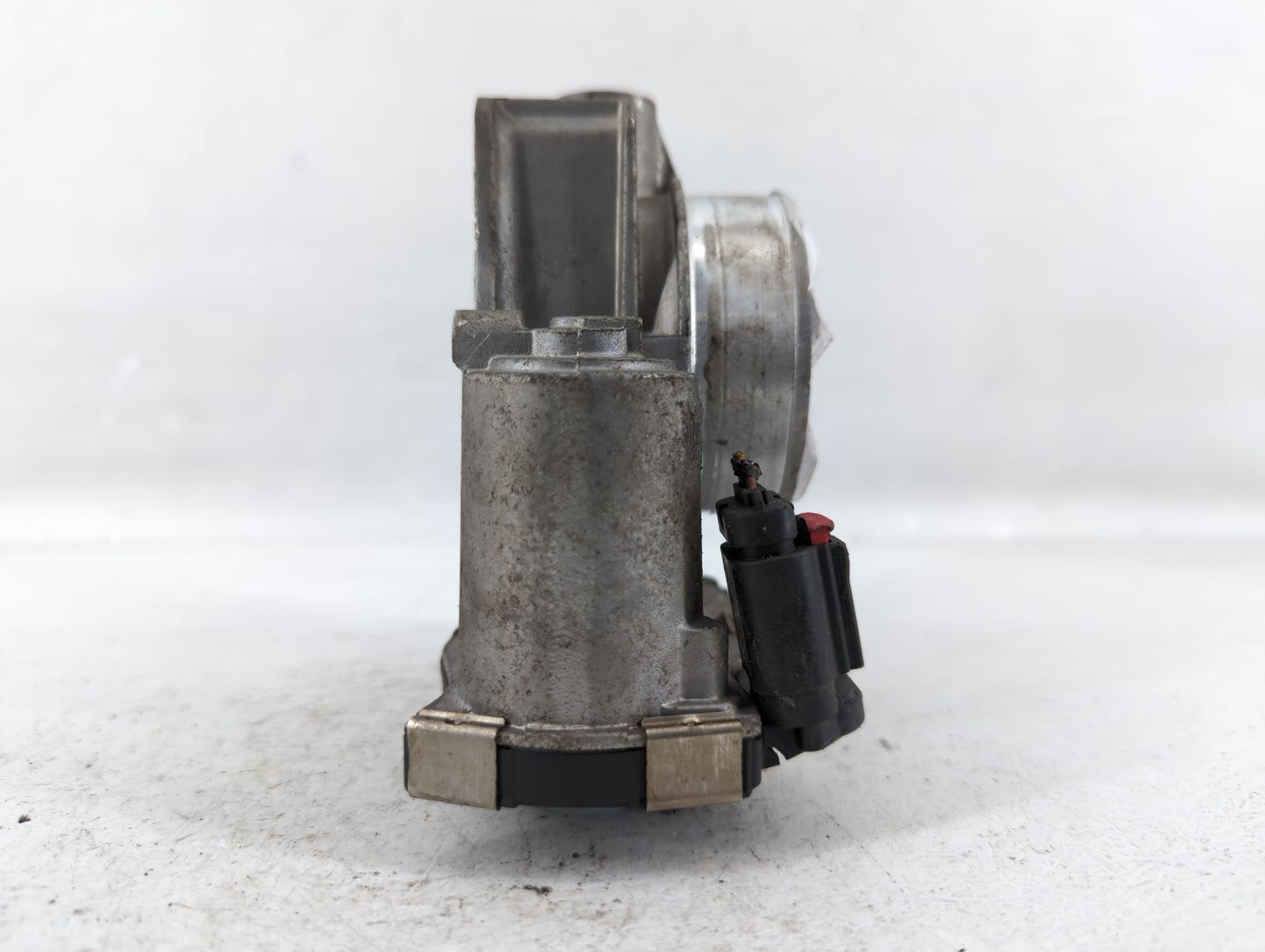 2014-2015 Chevrolet Impala Throttle Body P/N:12627217DA Fits Fits 2013 2014 2015 2017 2018 2019 2020 OEM Used Auto Parts - O