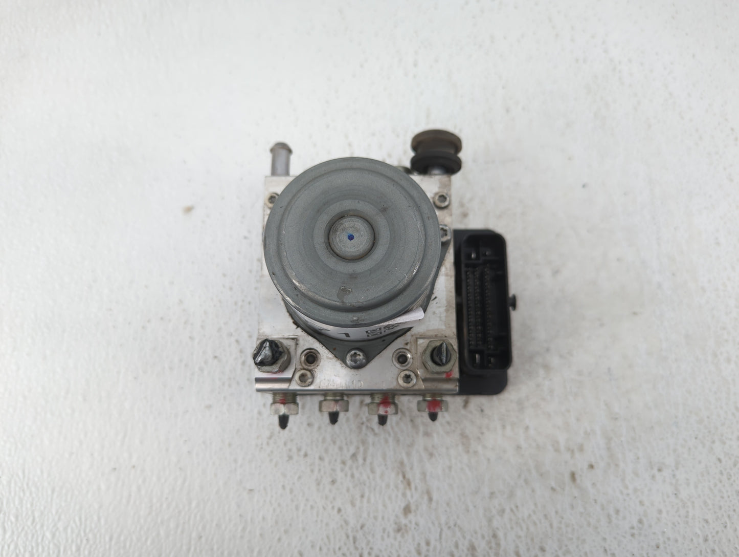 2014-2016 Chevrolet Impala ABS Pump Control Module Replacement P/N:23183129 Fits Fits 2014 2015 2016 OEM Used Auto Parts - O