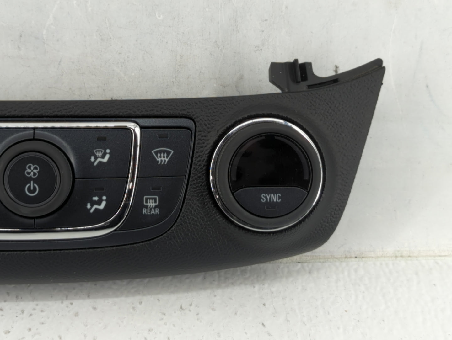 2014 Chevrolet Impala Climate Control Module Temperature AC/Heater Replacement P/N:23113226 Fits OEM Used Auto Parts - Oemus