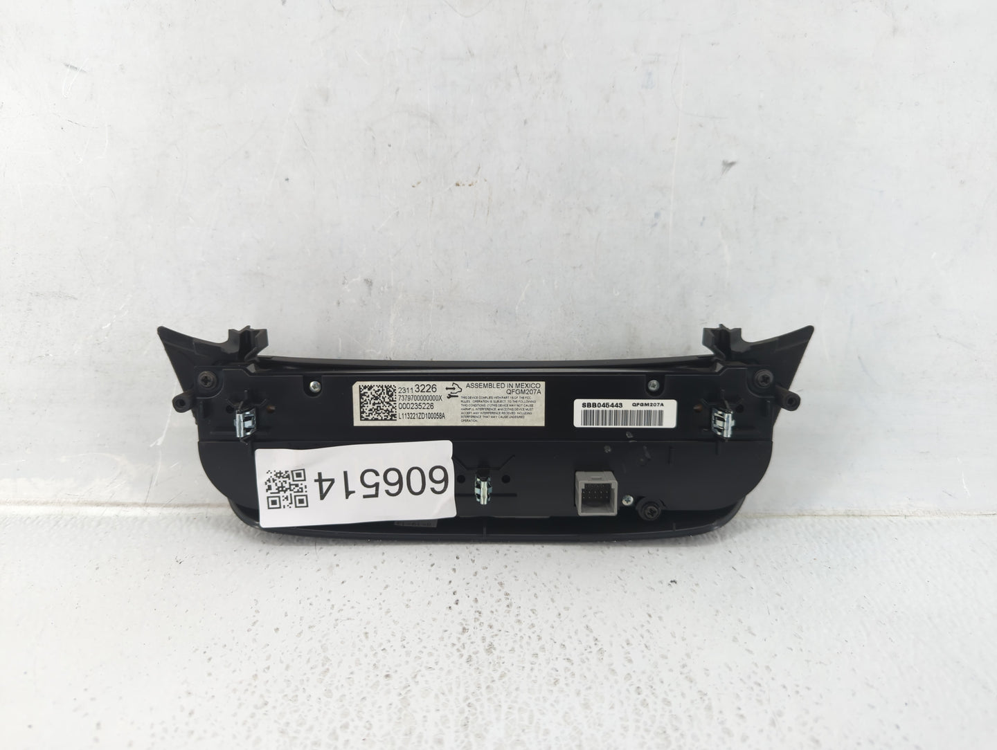 2014 Chevrolet Impala Climate Control Module Temperature AC/Heater Replacement P/N:23113226 Fits OEM Used Auto Parts - Oemus