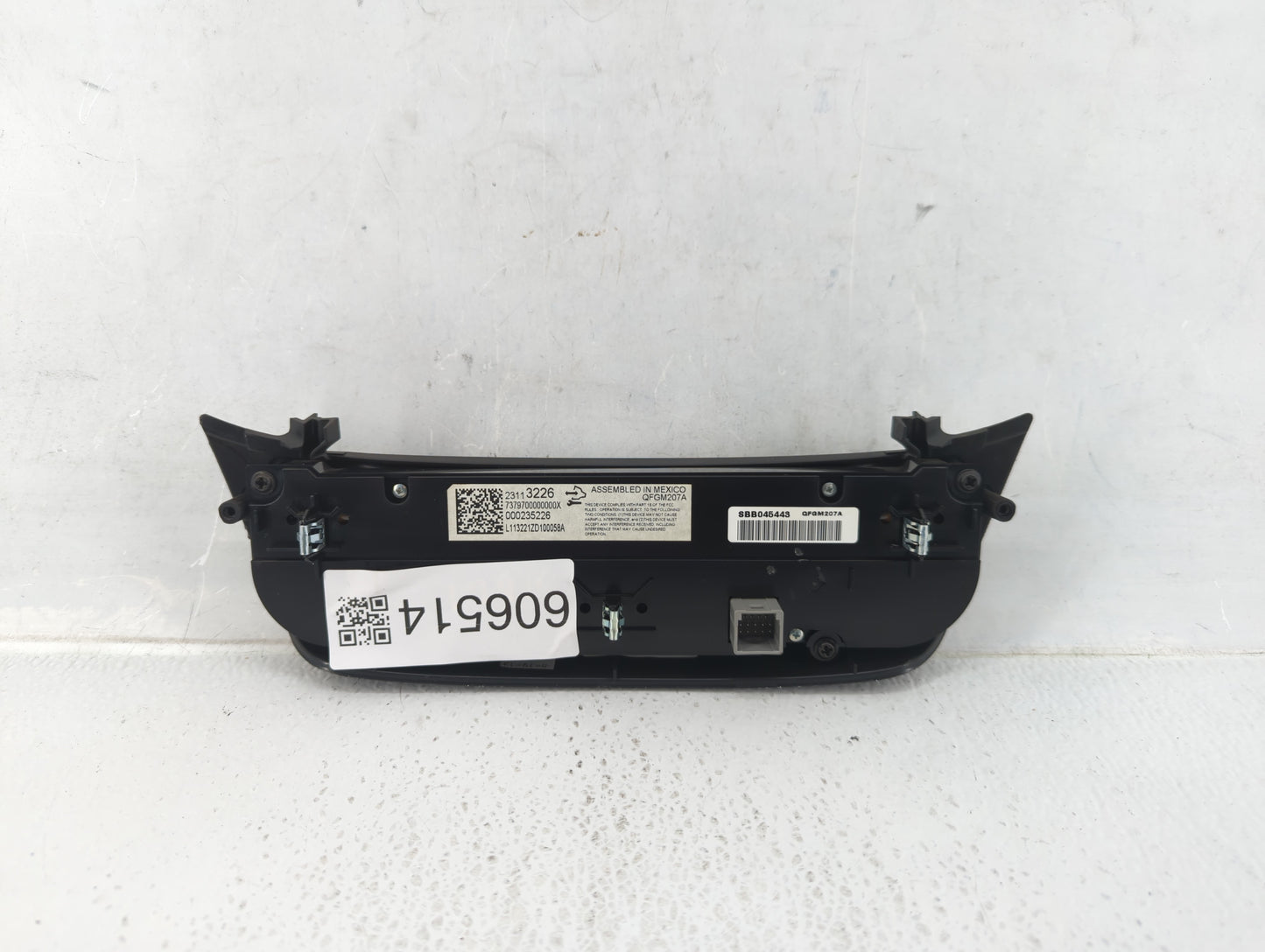 2014 Chevrolet Impala Climate Control Module Temperature AC/Heater Replacement P/N:23113226 Fits OEM Used Auto Parts - Oemus