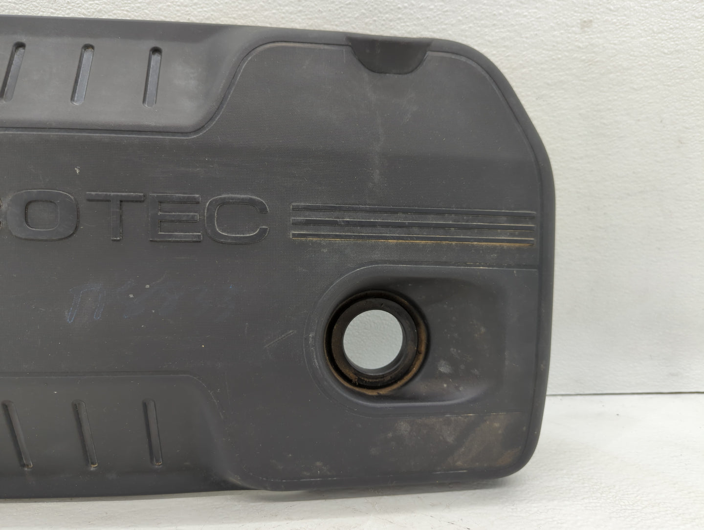 2014 Chevrolet Impala Engine Cover - Oemusedautoparts1.com