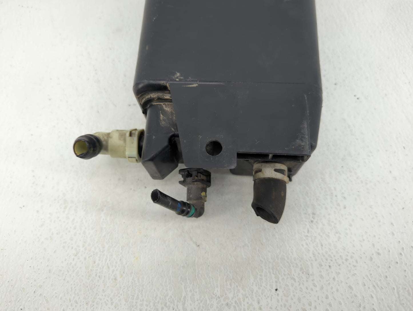 2014 Chevrolet Impala Fuel Vapor Charcoal Canister 611162 - Oemusedautoparts1.com