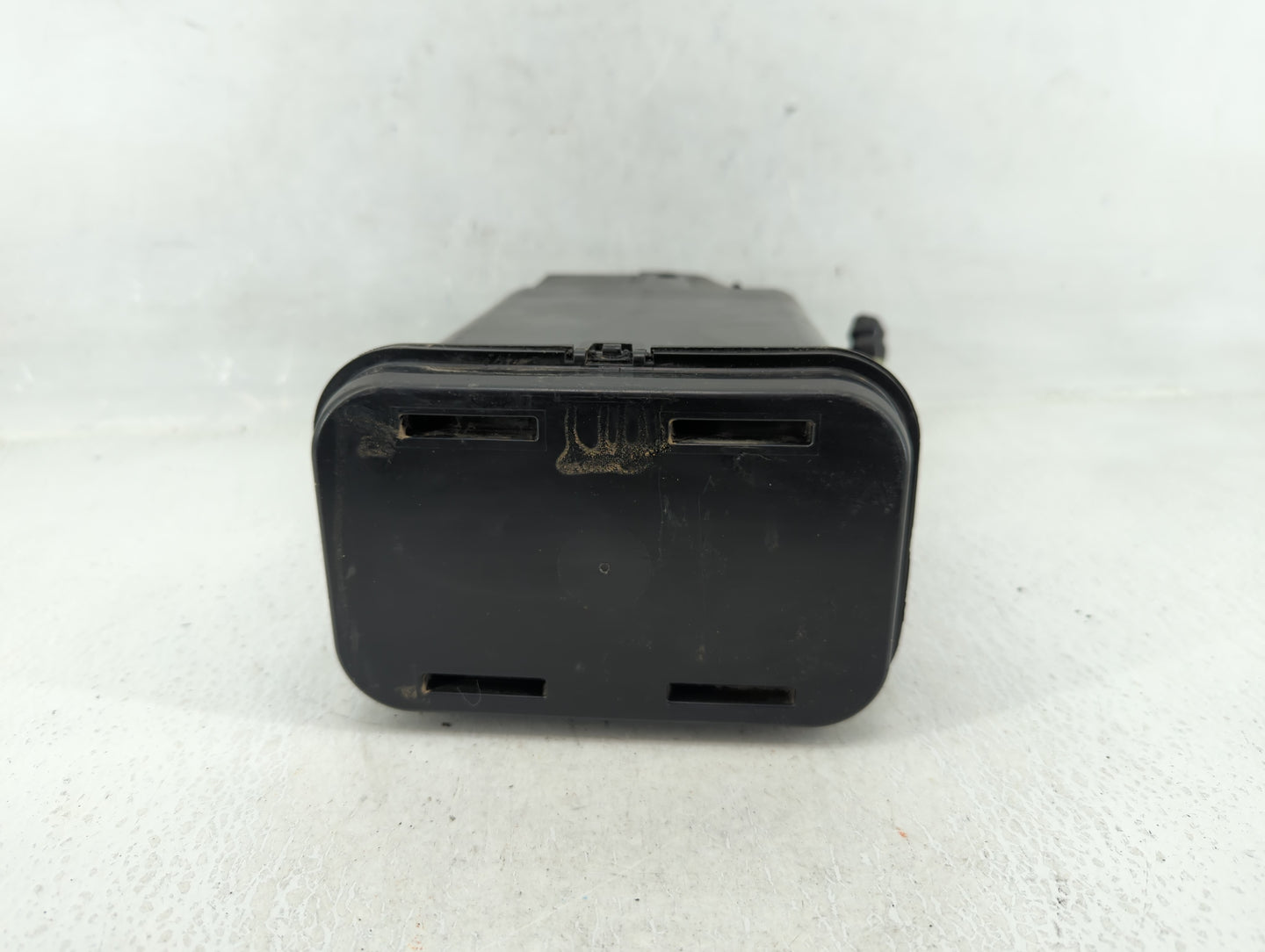2014 Chevrolet Impala Fuel Vapor Charcoal Canister - Oemusedautoparts1.com
