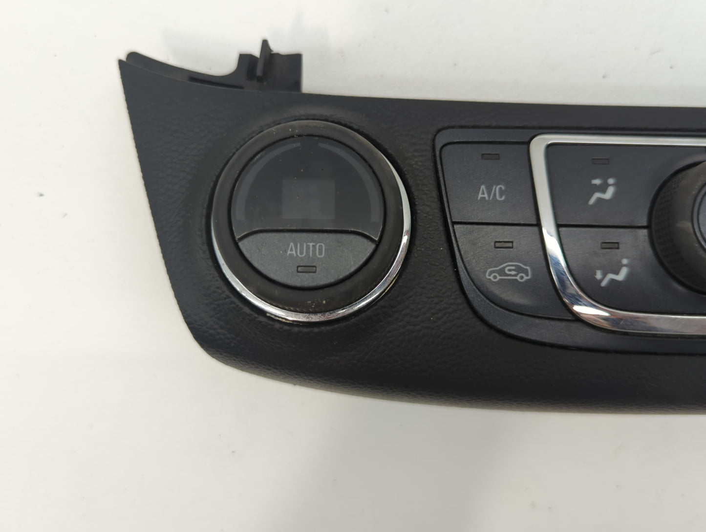 2014 Chevrolet Impala Climate Control Module Temperature AC/Heater Replacement P/N:23113226 Fits OEM Used Auto Parts - Oemus