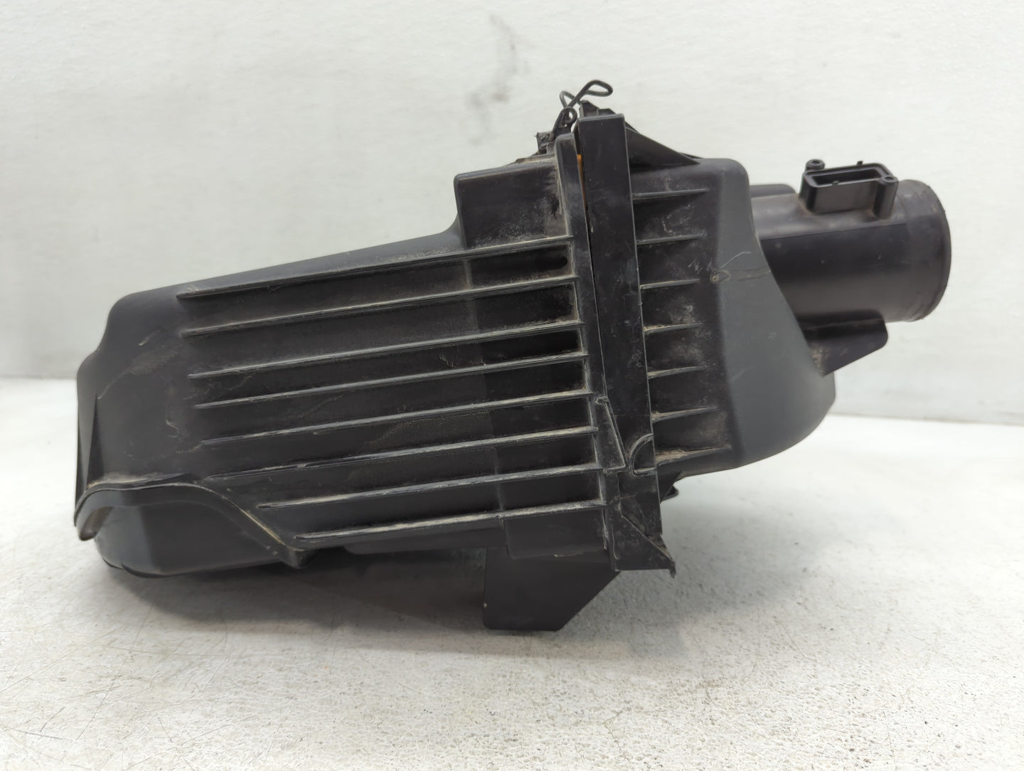 2012-2016 Chevrolet Impala Air Cleaner Intake-duct Hose Tube 677646 - Oemusedautoparts1.com