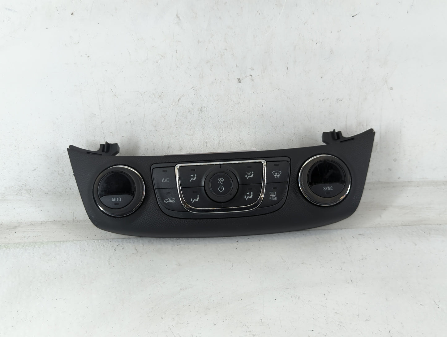 2014 Chevrolet Impala Climate Control Module Temperature AC/Heater Replacement P/N:23113226 Fits OEM Used Auto Parts - Oemus