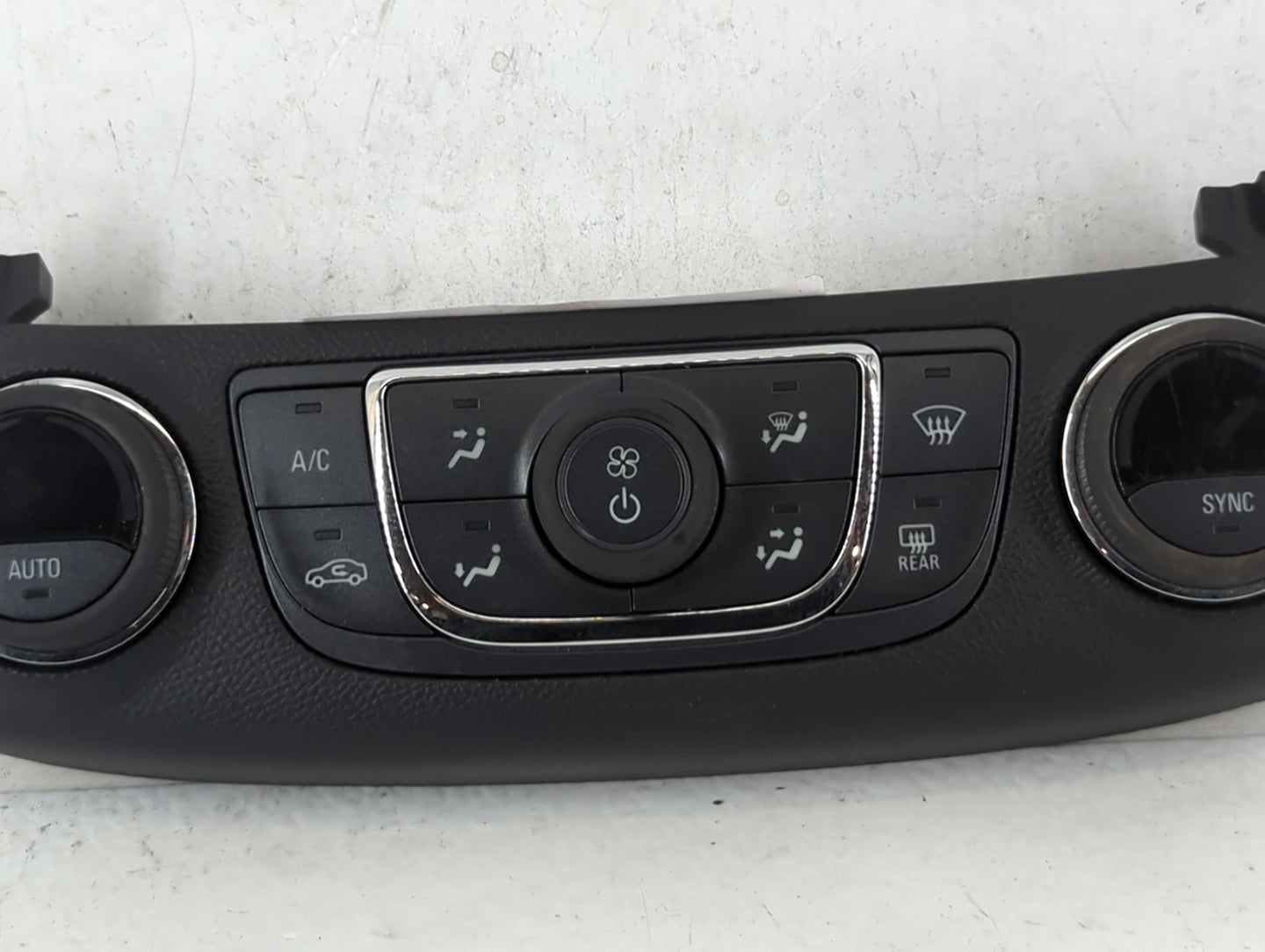 2014 Chevrolet Impala Climate Control Module Temperature AC/Heater Replacement P/N:23113226 Fits OEM Used Auto Parts - Oemus