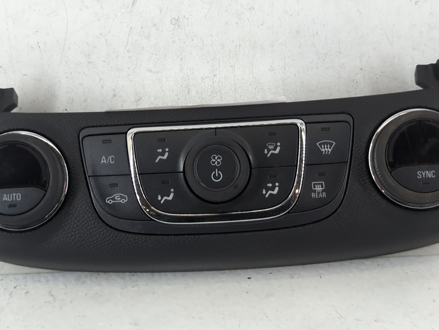 2014 Chevrolet Impala Climate Control Module Temperature AC/Heater Replacement P/N:23113226 Fits OEM Used Auto Parts - Oemus