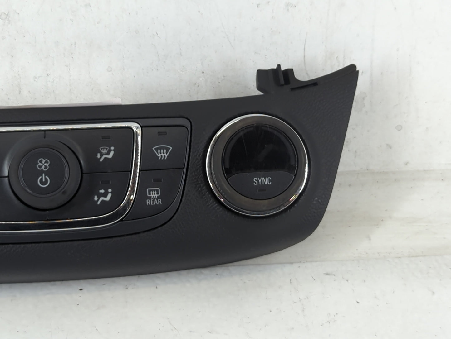 2014 Chevrolet Impala Climate Control Module Temperature AC/Heater Replacement P/N:23113226 Fits OEM Used Auto Parts - Oemus