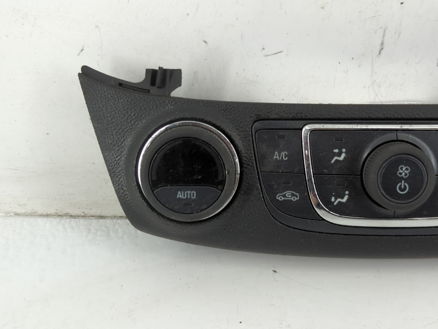 2014 Chevrolet Impala Climate Control Module Temperature AC/Heater Replacement P/N:23453509 23113226 Fits OEM Used Auto Part