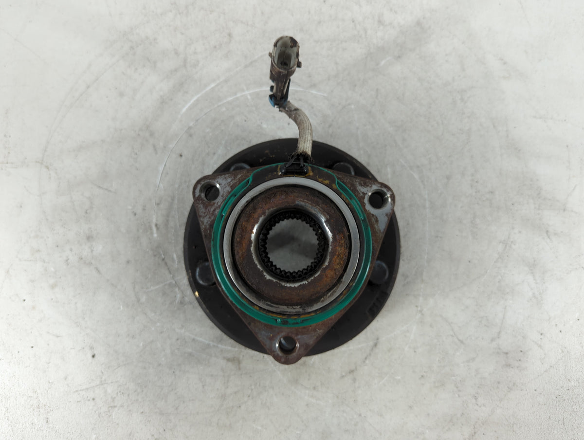 2014 Chevrolet Impala Wheel Hub - Oemusedautoparts1.com