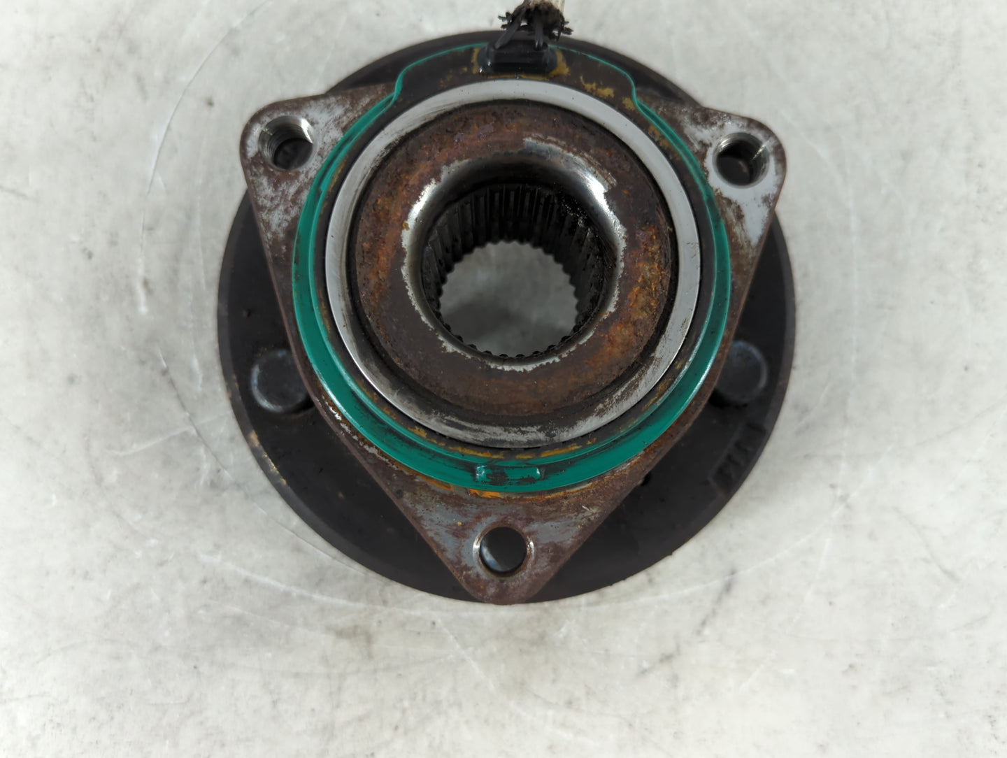 2014 Chevrolet Impala Wheel Hub - Oemusedautoparts1.com