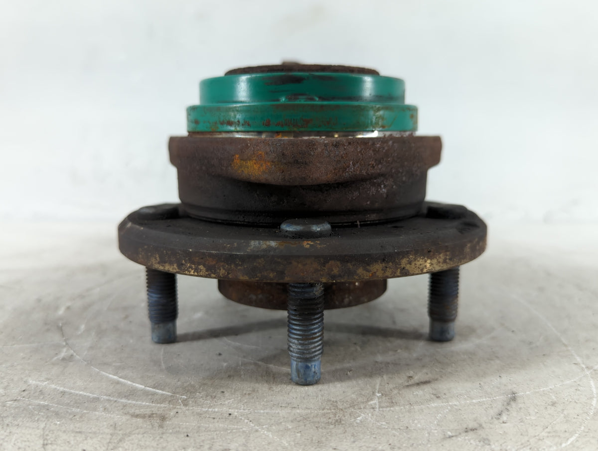 2014 Chevrolet Impala Wheel Hub - Oemusedautoparts1.com