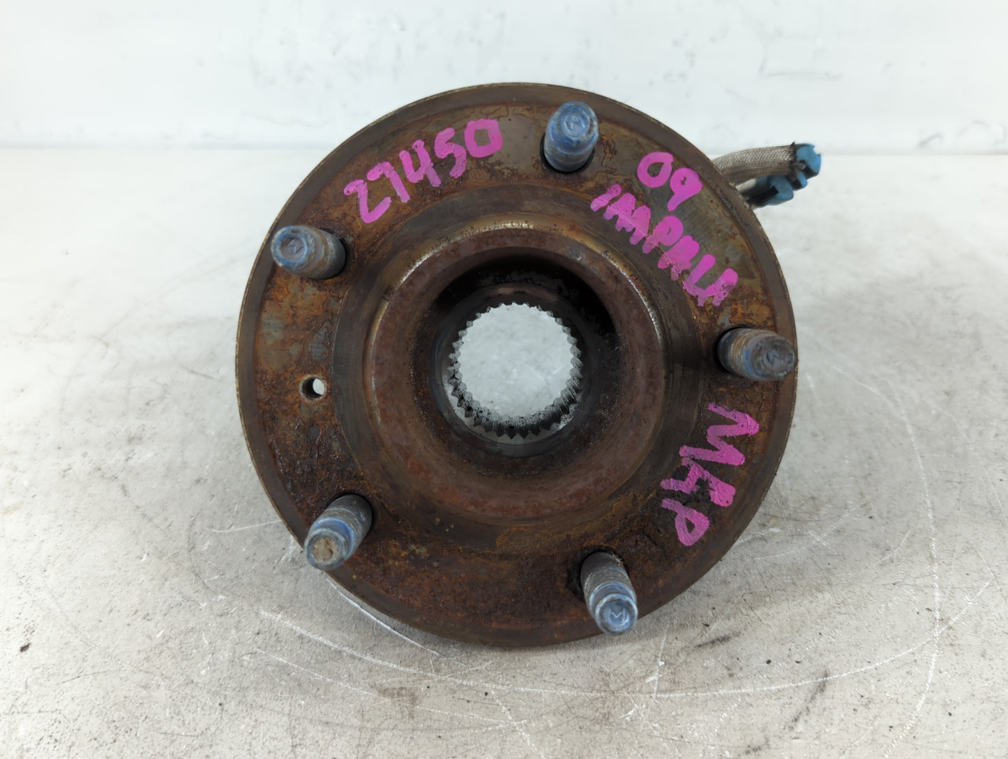 2014 Chevrolet Impala Wheel Hub - Oemusedautoparts1.com