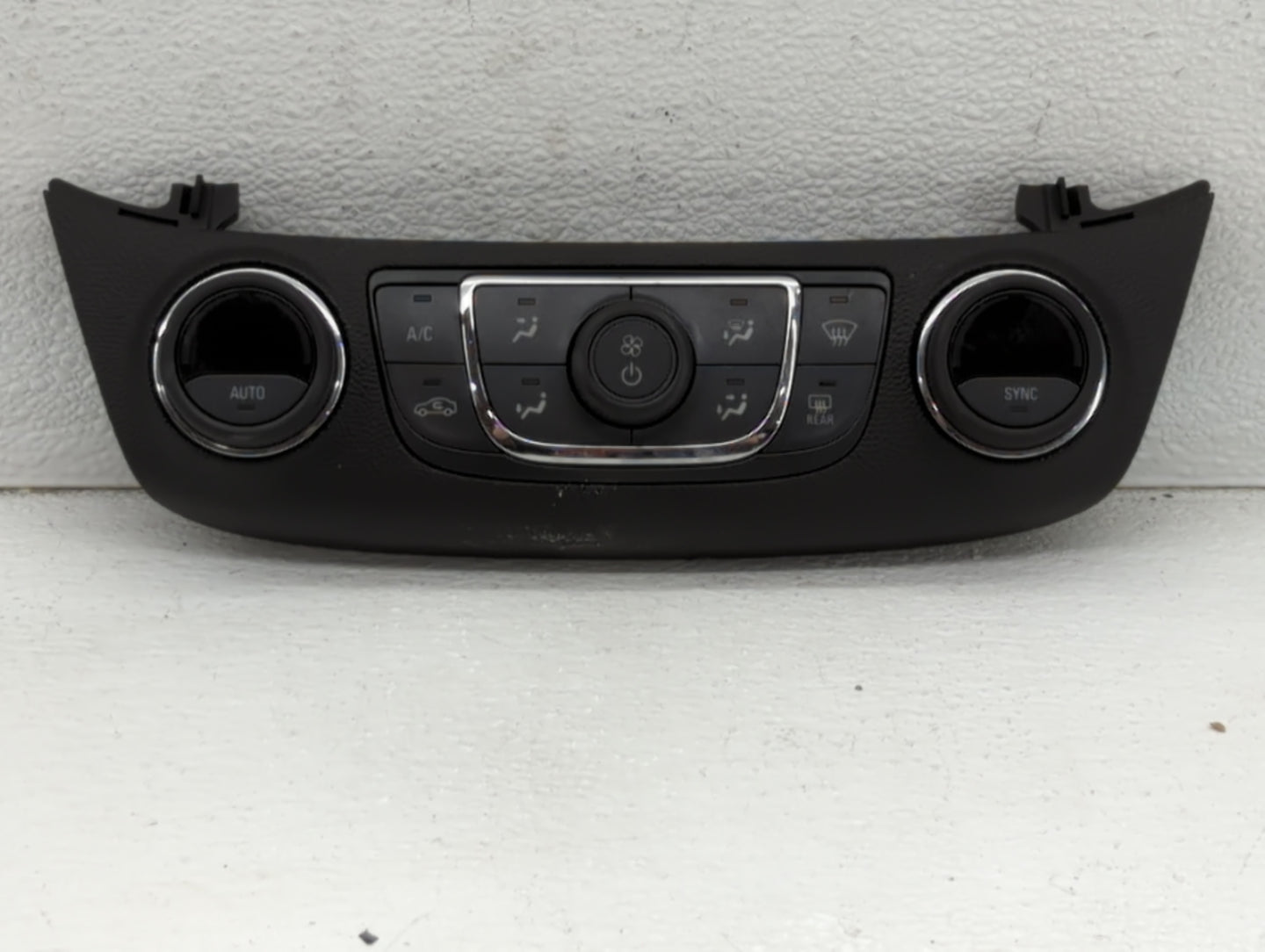 2014 Chevrolet Impala Climate Control Module Temperature AC/Heater Replacement P/N:000235226 23113226 Fits OEM Used Auto Par