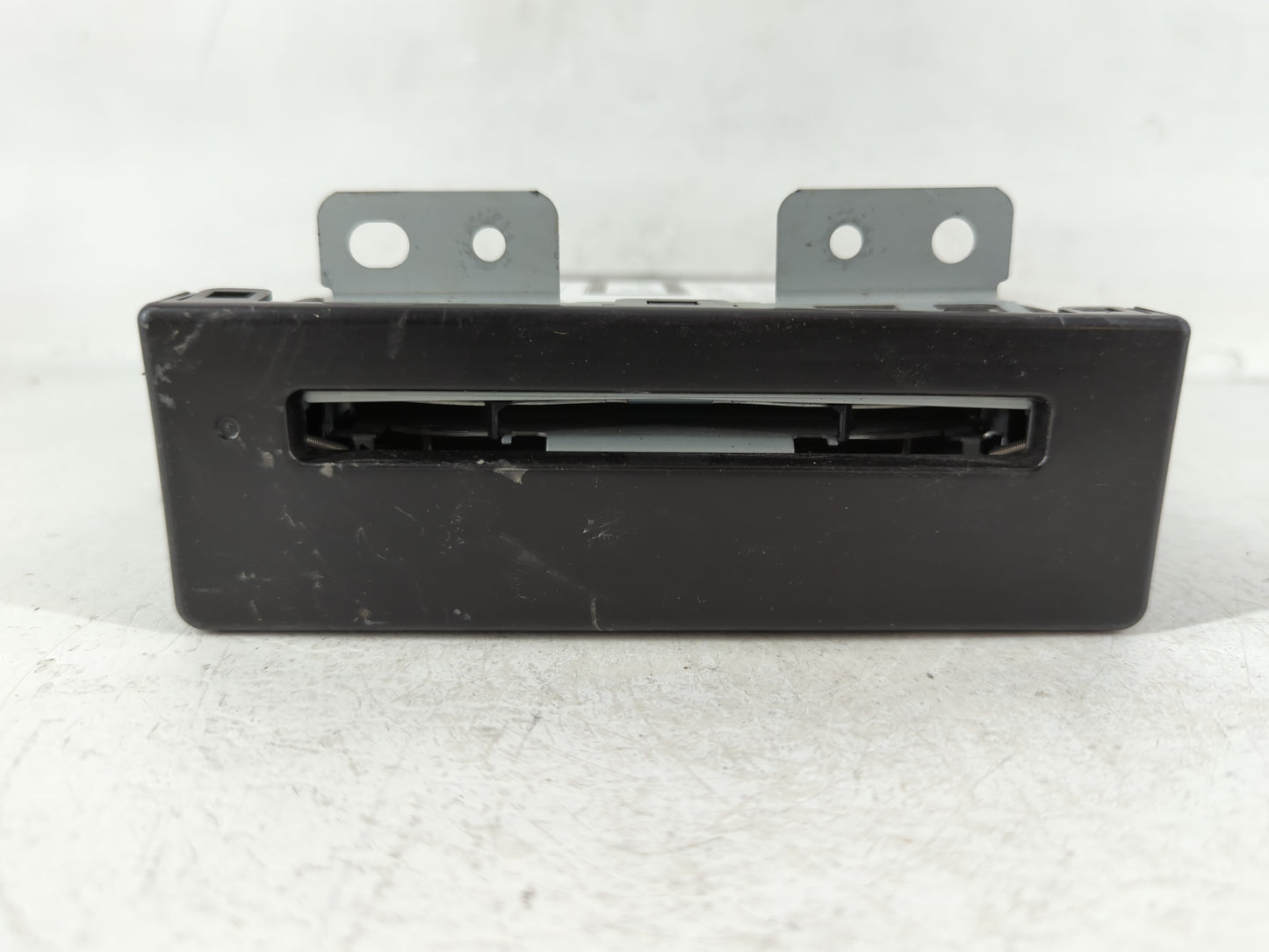 2014-2014 Chevrolet Impala Am Fm Cd Player Radio Receiver - Oemusedautoparts1.com