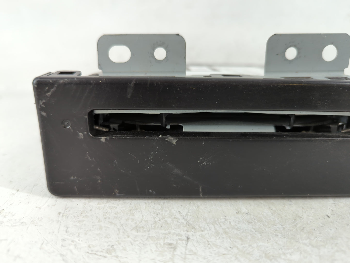 2014-2014 Chevrolet Impala Am Fm Cd Player Radio Receiver - Oemusedautoparts1.com