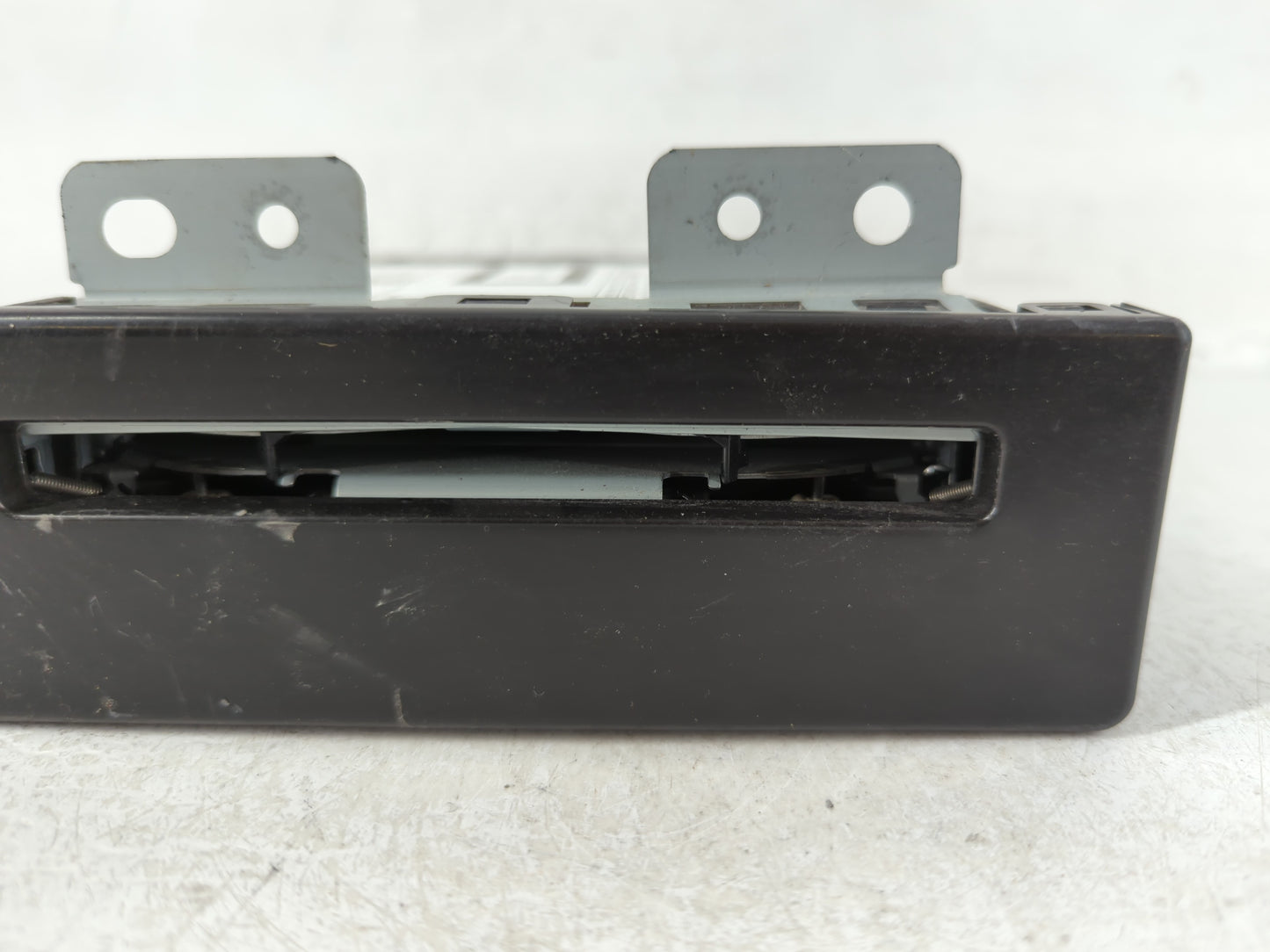 2014-2014 Chevrolet Impala Am Fm Cd Player Radio Receiver - Oemusedautoparts1.com