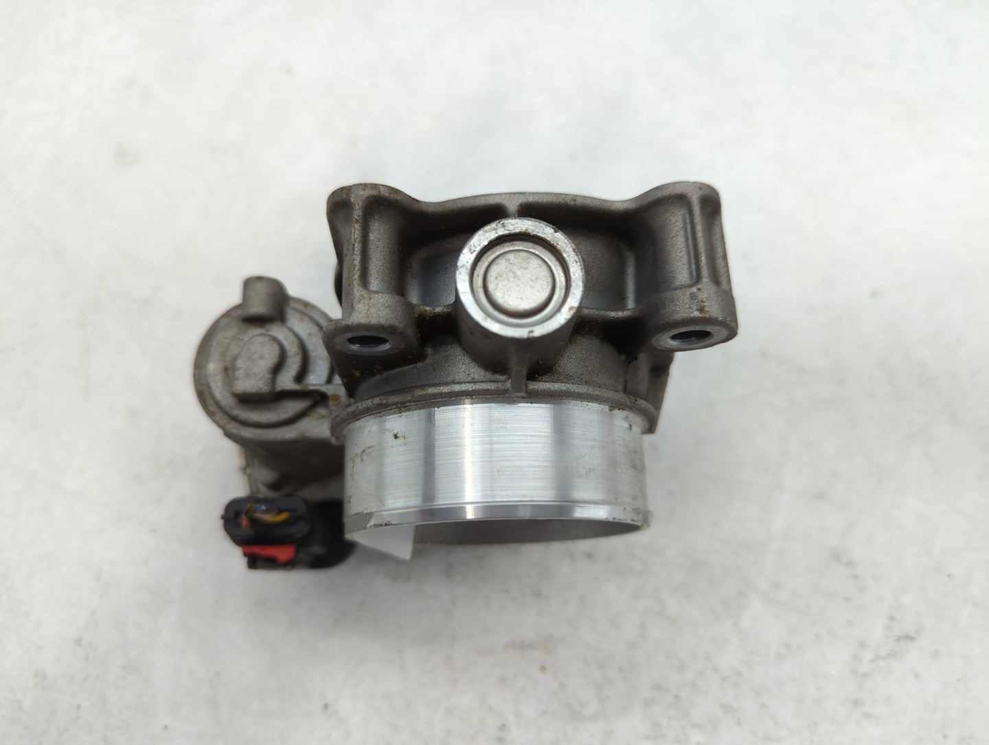 2014-2015 Chevrolet Impala Throttle Body P/N:12670839AA Fits Fits 2013 2014 2015 2017 2018 2019 2020 OEM Used Auto Parts - O